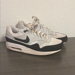 Nike Air Max Classic White and Black Sneakers